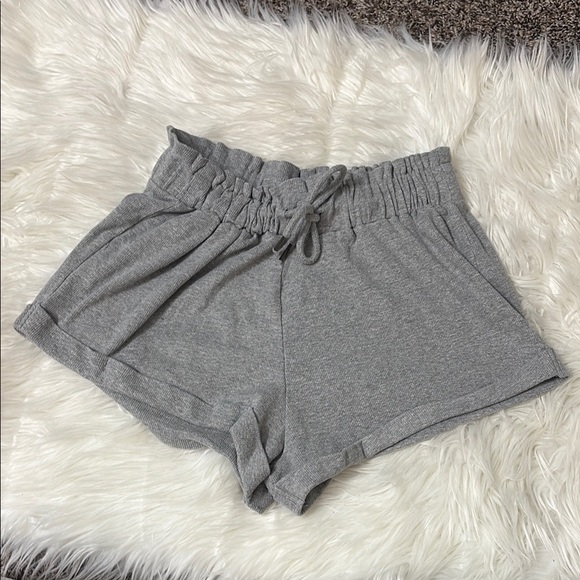 Topshop Pants - Topshop Light Grey Ribbed Tie Waist Shorts Size US 0-2